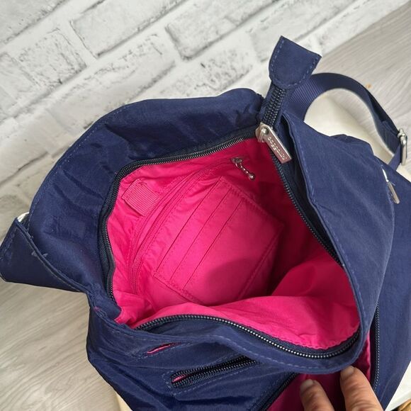 Baggallini Bucket Bagg Crossbody Purse Bag Wallet Carryall Blue - Picture 8 of 8